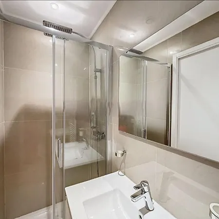 Proche * Roquebrune-Cap-Martin